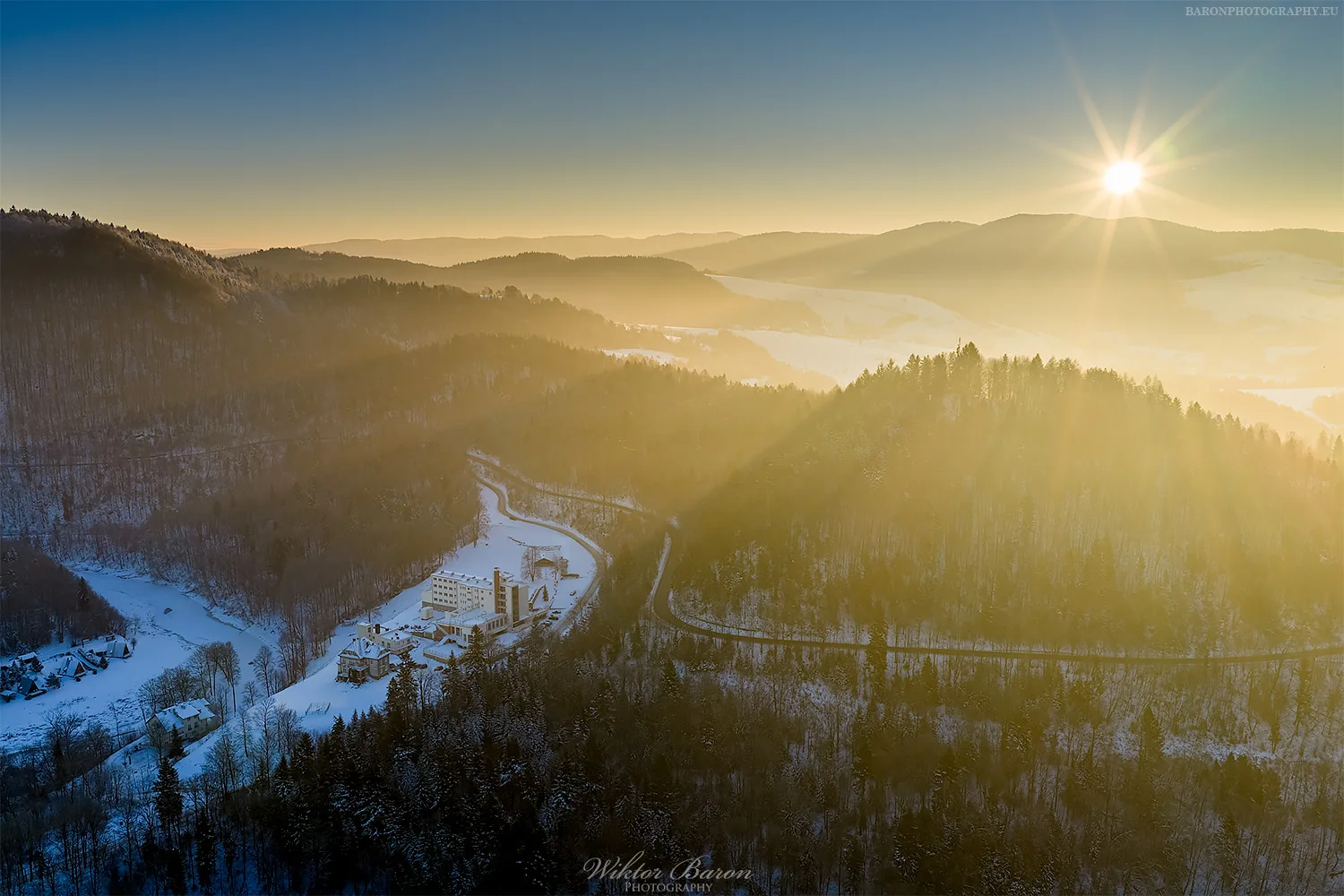 ZDJĘCIA Z DRONA DLA HOTELI