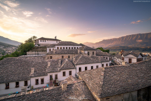 Gjirokastra - zabudowa starego miasta