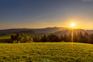 Zachód słońca w Łomnicy