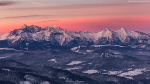 Zimowy widok na Tatry z Wysokiego Wierchu