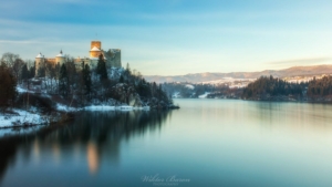 Zamek Dunajec w zimowej szacie     